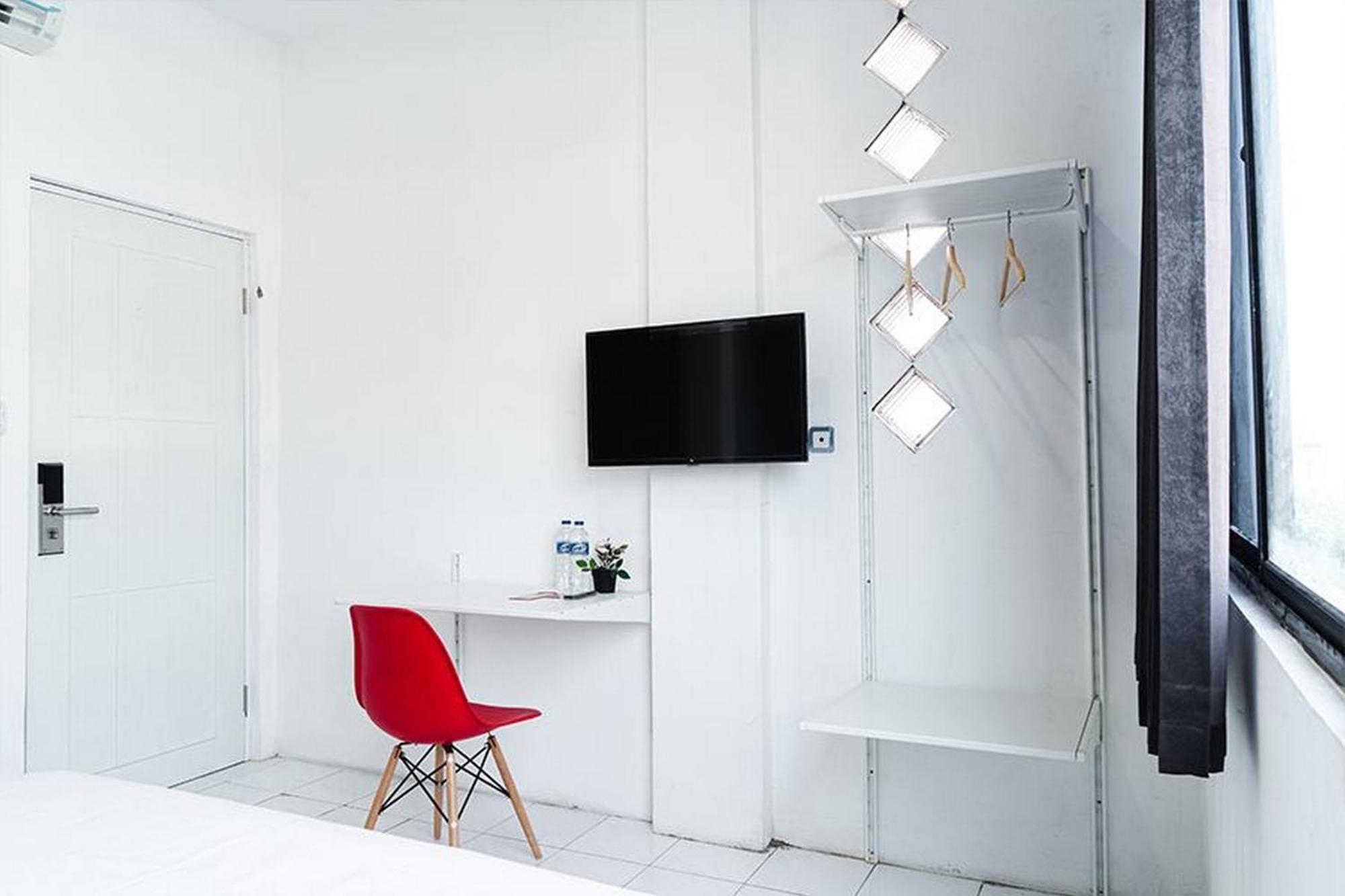 Reddoorz Near Seasons City Mall ジャカルタ 部屋 写真