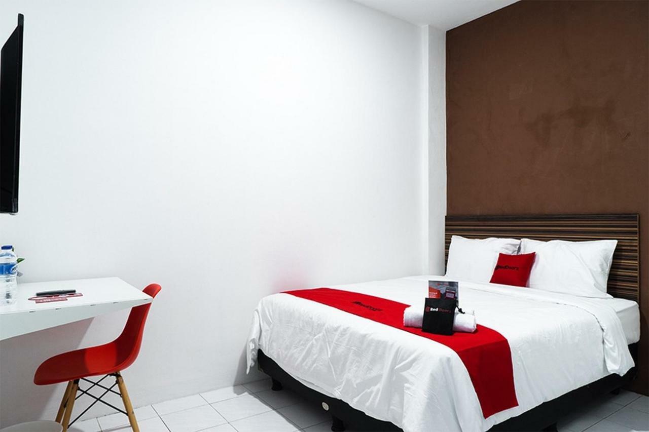Reddoorz Near Seasons City Mall ジャカルタ 部屋 写真